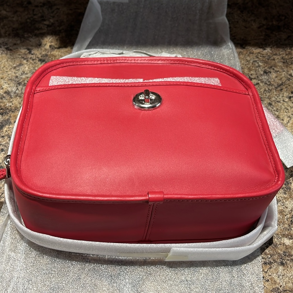 Coach Retro Lunch Pail Crossbody Bag In True Red - Picture 4 of 9